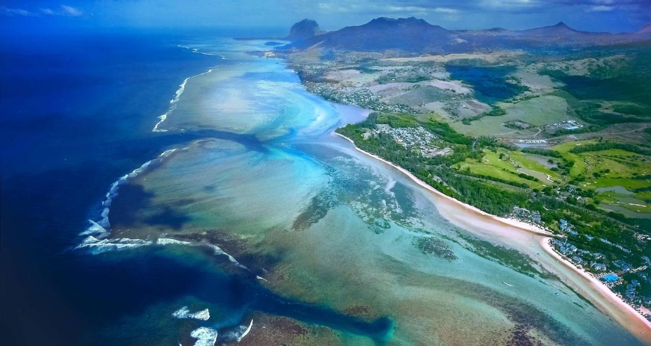 Outrigger Mauritius Beach Resort Bel Ombre Exterior foto